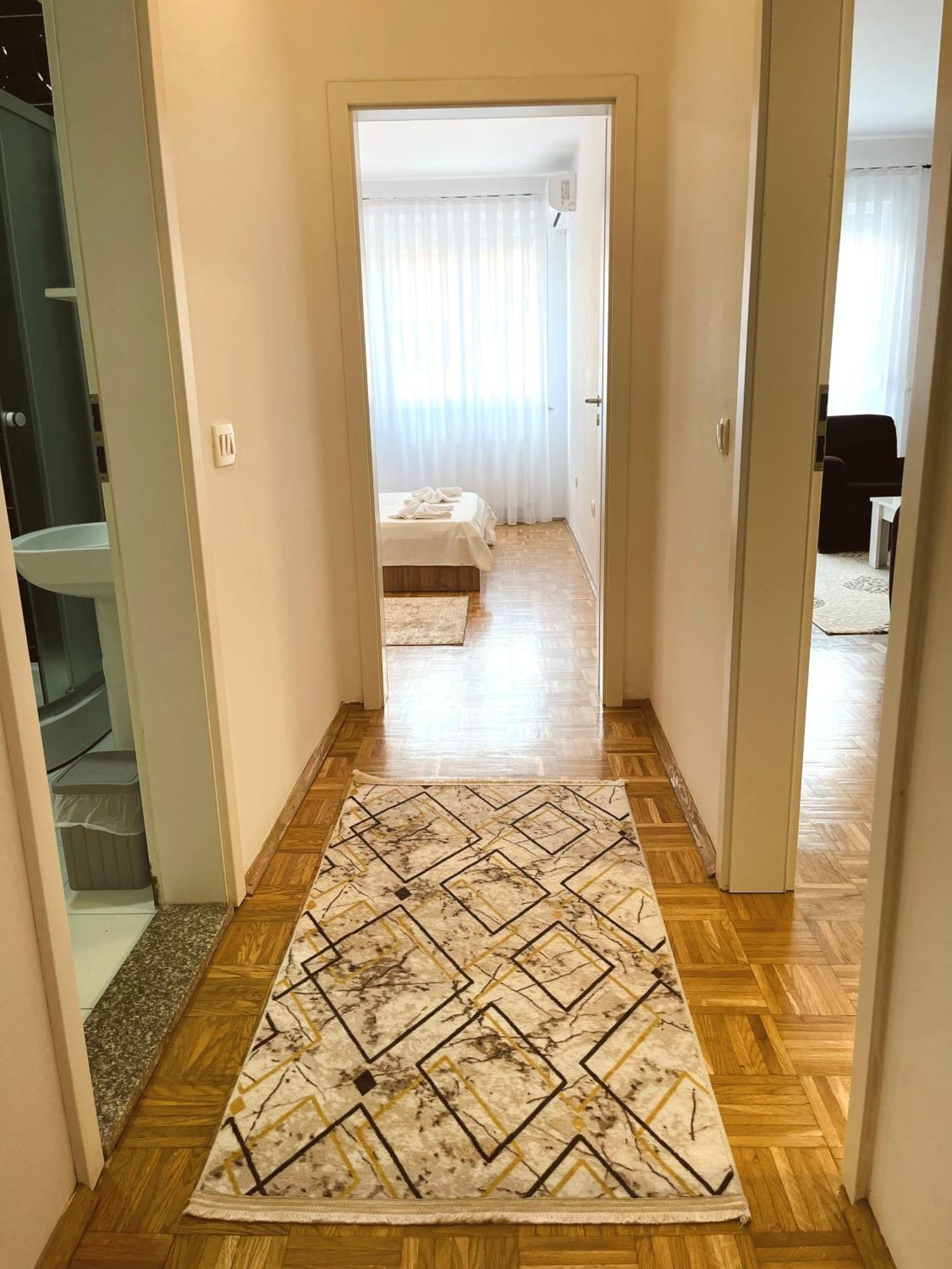 Apartment Troi Pristina Exterior foto